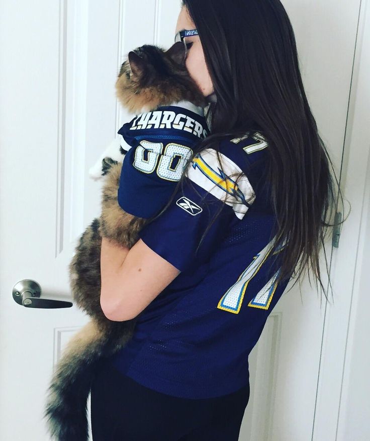 files/Tried_to_give_the_LA_Chargers_some_good_mojo_by_putting_my_cat_in_a_jersey_the_only_result_was_his_cuteness.jpg